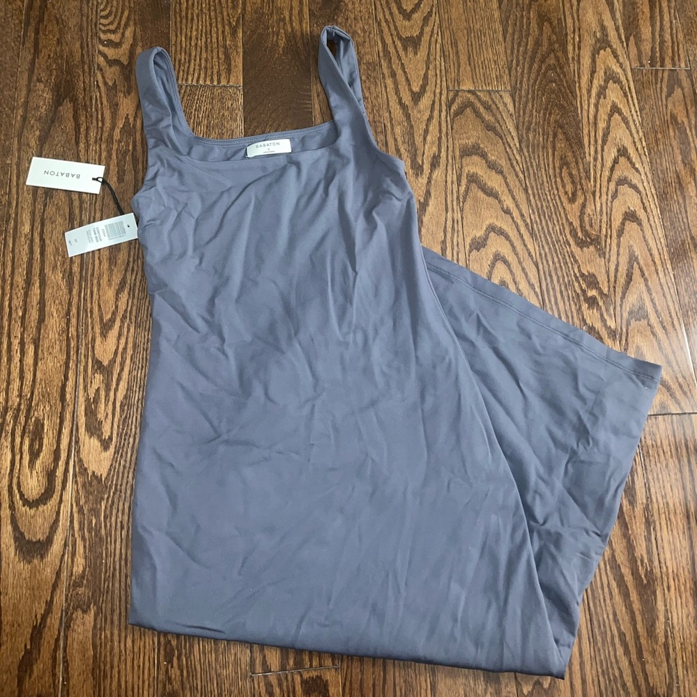 Aritzia Babaton contour midi dress